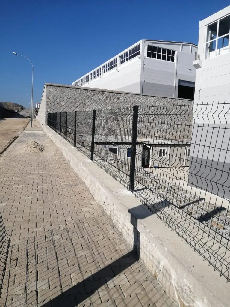 Panel Çit Nedir?